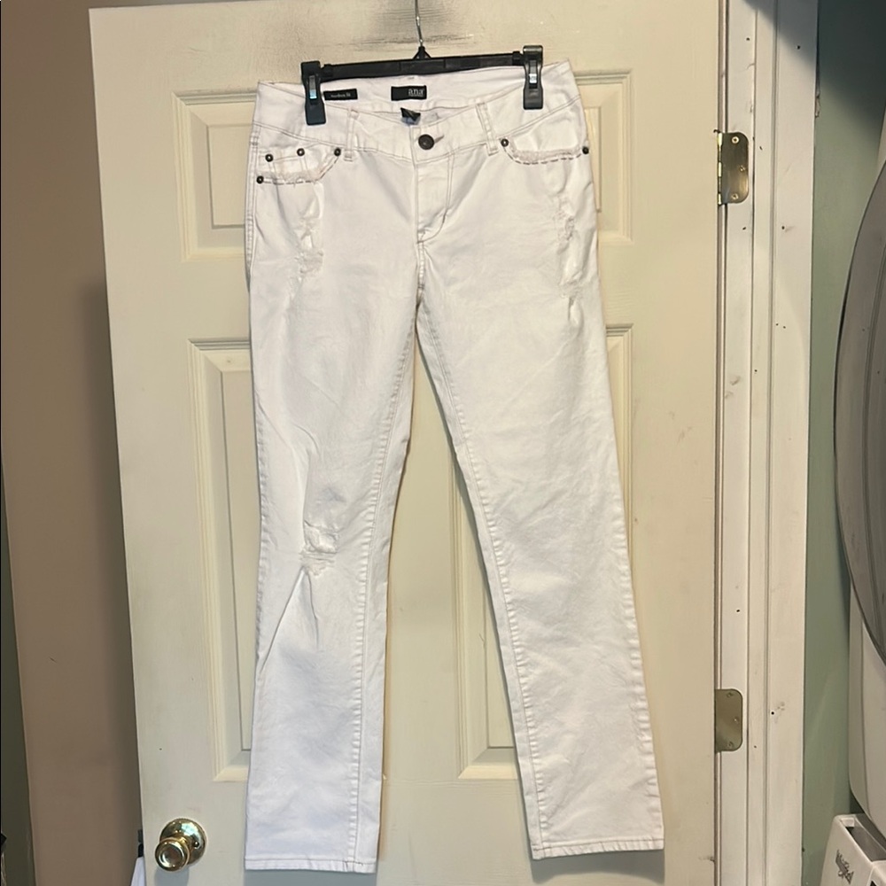 a.n.a. Modern Fit White Jeans Size 10